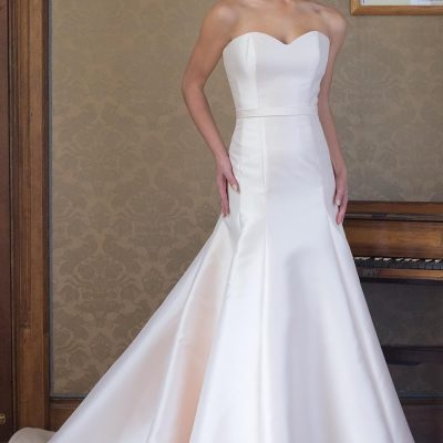 Classic Fit And Flare Wedding Dress | Kleinfeld Bridal