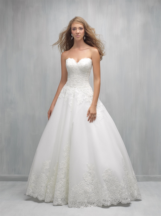 Strapless Sweetheart Lace Bodice Full Skirt Wedding Dress