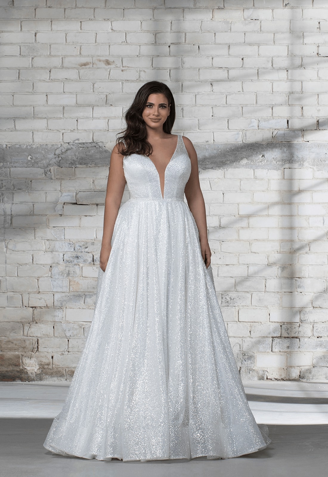 V-neck Wedding Dress | Kleinfeld Bridal