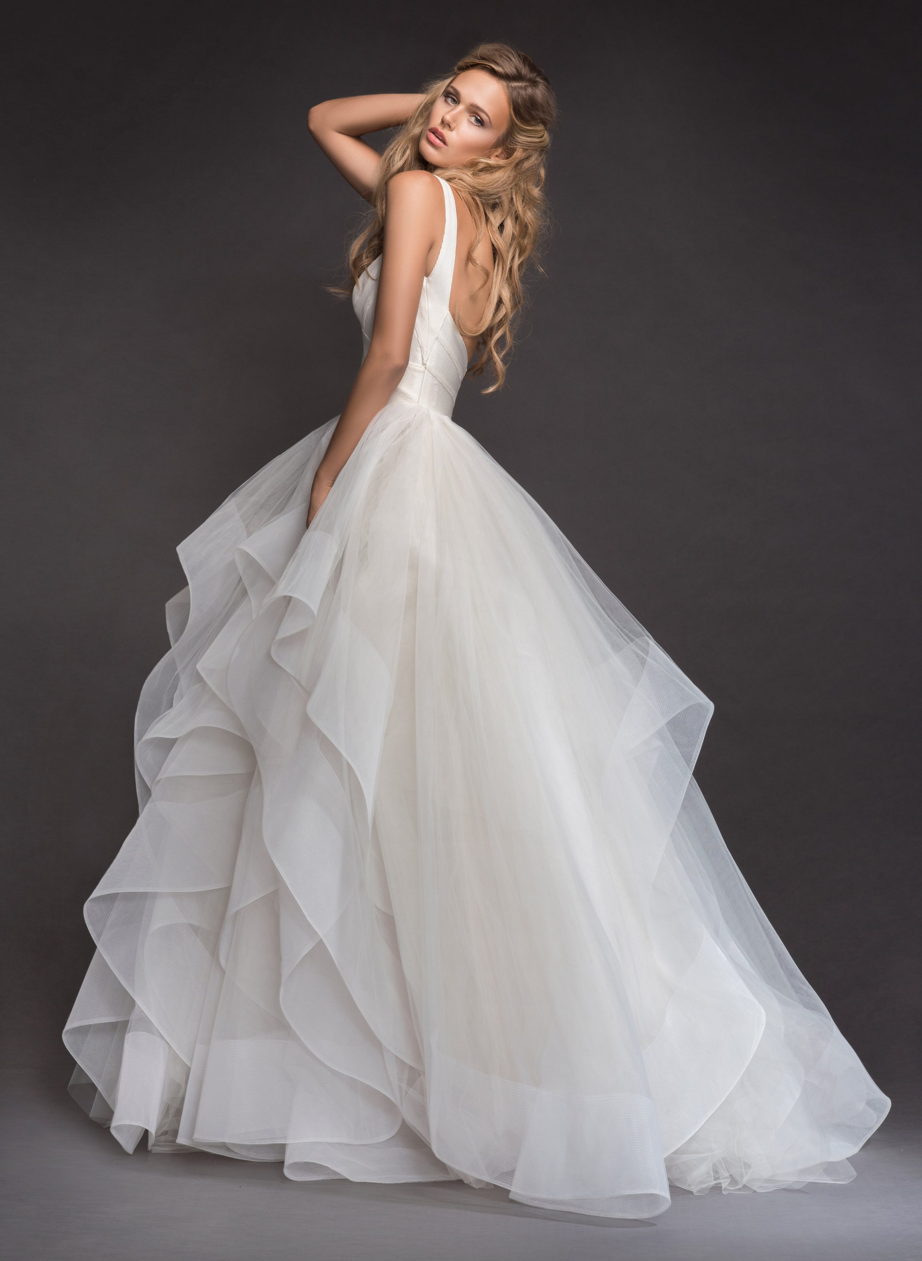 Sleeveless Bandage Bodice Horsehair Trip Skirt Ball Gown 