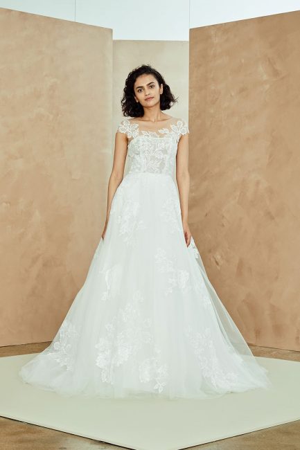 7 Wedding Dresses Perfect for Spring | Kleinfeld Bridal