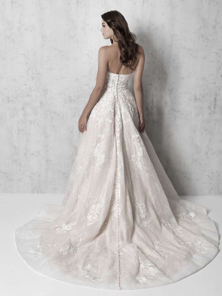 lace applique wedding dress