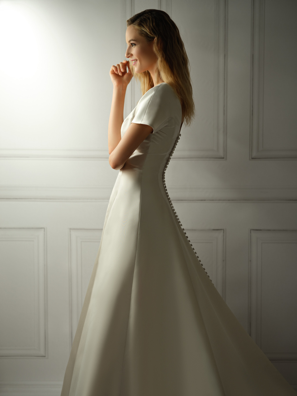 satin wedding dresses with sleeves