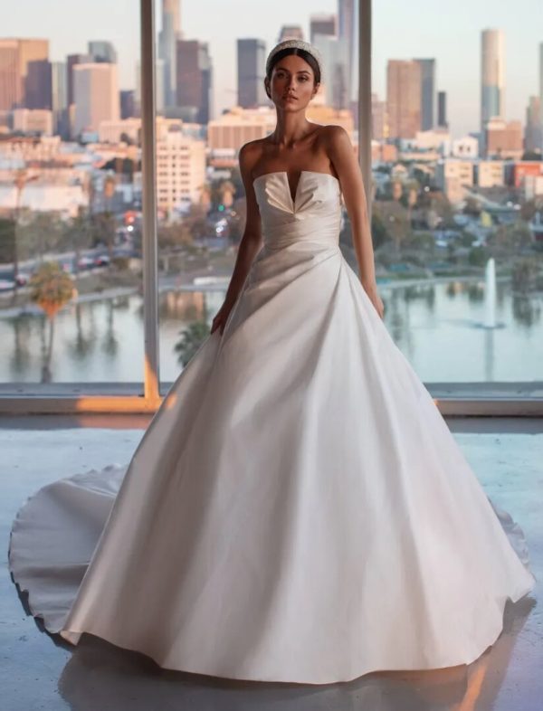 pronovias a line