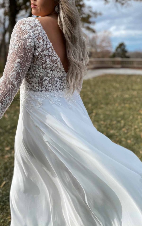  Modern  Mixed fabric  Wedding Dress  With Lace And Long 