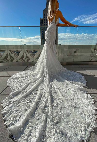 Sexy 3D Lace Wedding Dress With V-Neck And Beading by Martina Liana - Image 2