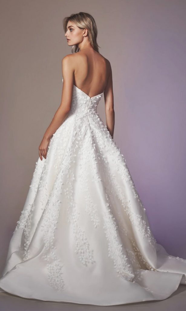 Strapless Sweetheart Neckline A Line Wedding Dress With Embroidery Kleinfeld Bridal 