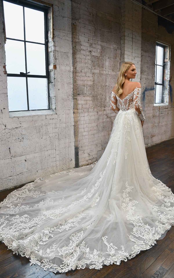 LONG-SLEEVE LACE WEDDING DRESS WITH DETACHABLE OVERSKIRT