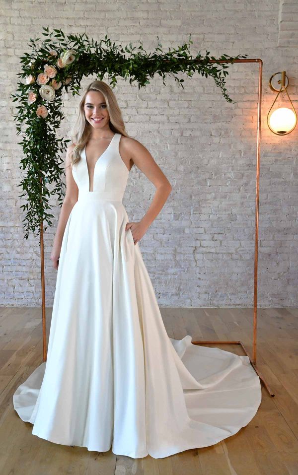 Simple Wedding Gown With Keyhole Back & Bow Detail | Kleinfeld Bridal