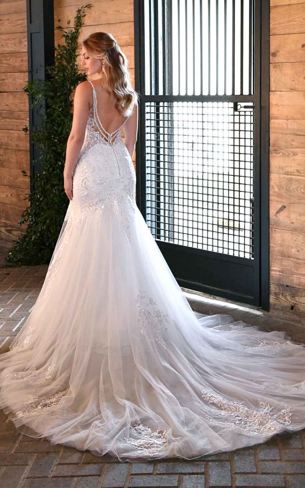 SPARKLING FLORAL LACE WEDDING DRESS WITH PLUNGING NECKLINE AND BACK DETAIL
