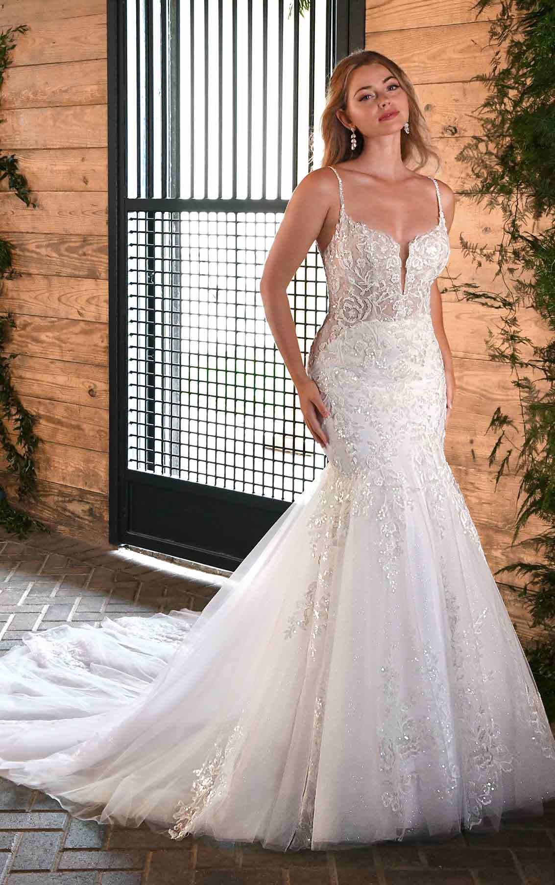 SPARKLING FLORAL LACE WEDDING DRESS WITH PLUNGING NECKLINE AND BACK DETAIL  | Kleinfeld Bridal
