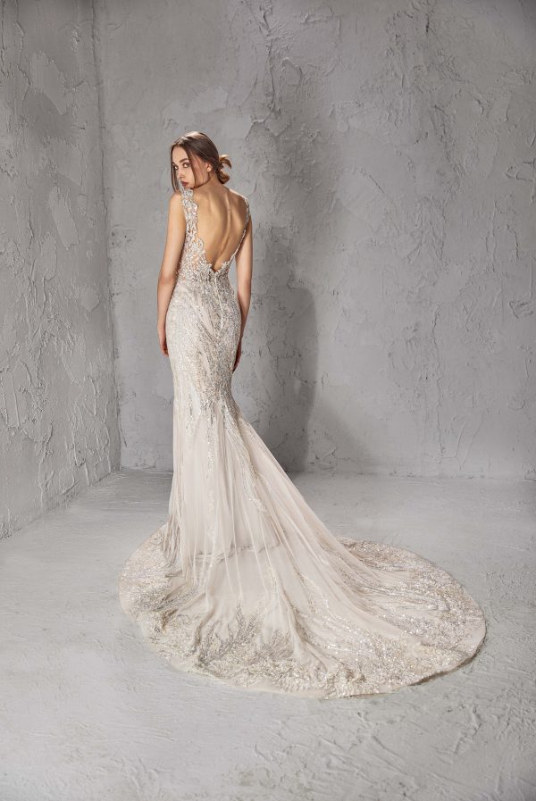 Sleeveless V-neckline Mermaid Wedding Dress