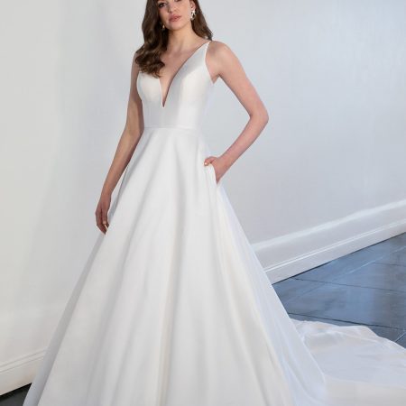 Sleeveless A-line Wedding Dress With V-neckline | Kleinfeld Bridal
