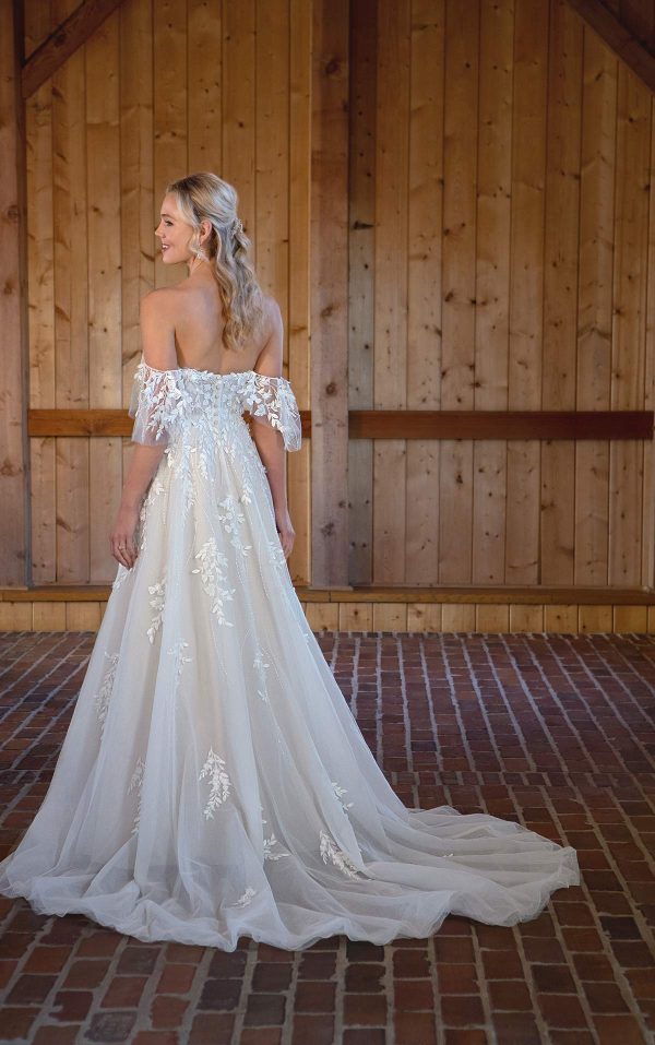 Romantic A-line Wedding Dress With Off The Shoulder Sleeves