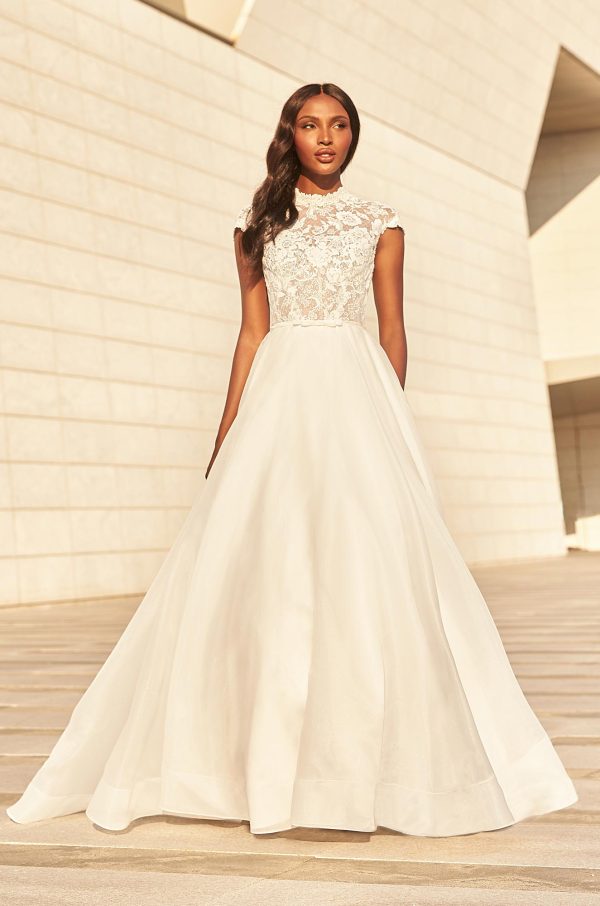 Simple Wedding Dress, Custom Size Modest Wedding Dress, Bride Dress With  Three Quarter Sleeves, Crepe Wedding Dress, Modest Wedding Gown - Etsy