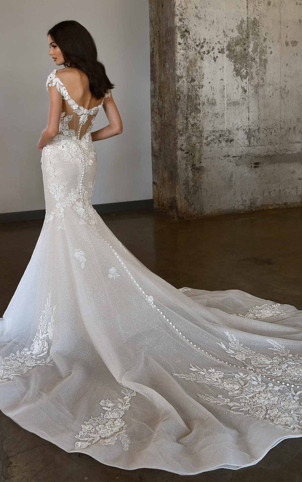 Romantic And Modern Lace A-line Gown