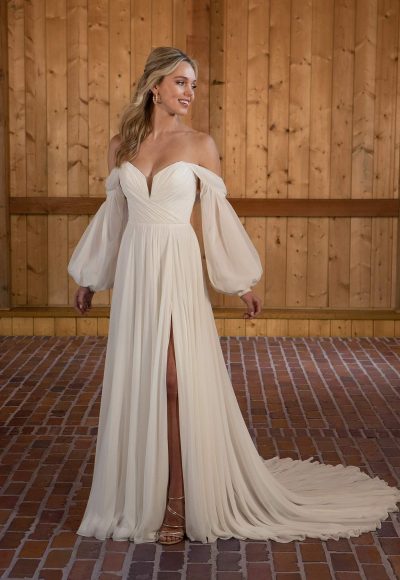 Beach Wedding Dresses - Largest Selection - Kleinfeld