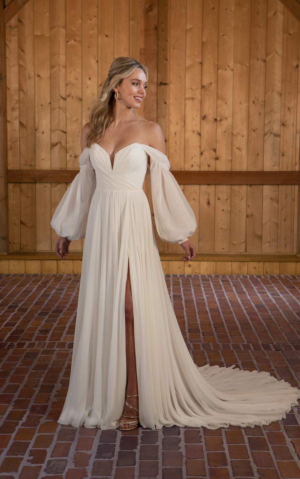 Chiffon A Line Wedding Dress With Detachable Long Sleeves Kleinfeld Bridal 9847