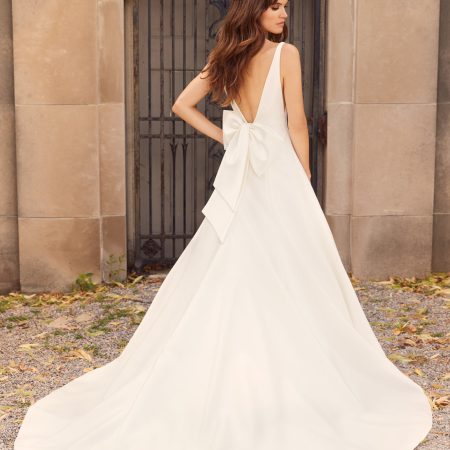 Sleeveless A-line Wedding Dress With V-neckline And Bow At Back ...