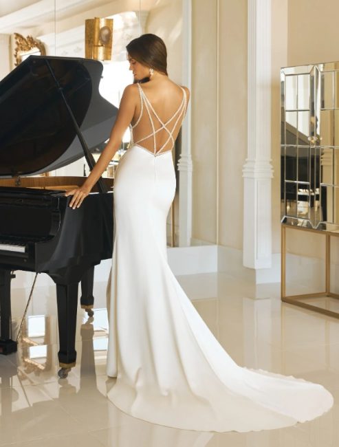 Spaghetti Strap V Neckline Mermaid Wedding Dress With Exposed Back