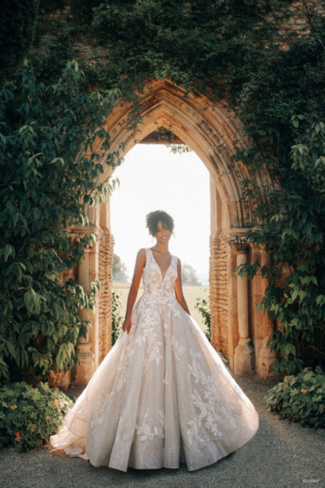 Sparkling Lace Princess Ballgown Wedding Dress