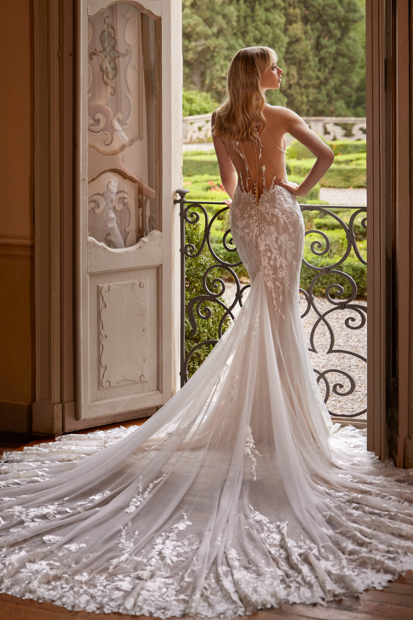 Sleeveless A-line Wedding Dress With Lace Bodice And Tulle Skirt