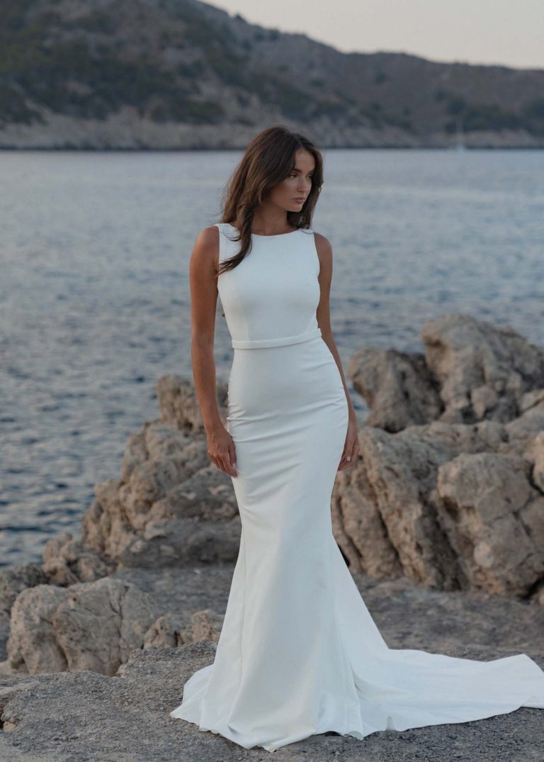 Sleeveless Sheath Wedding Dress With Back Details | Kleinfeld Bridal