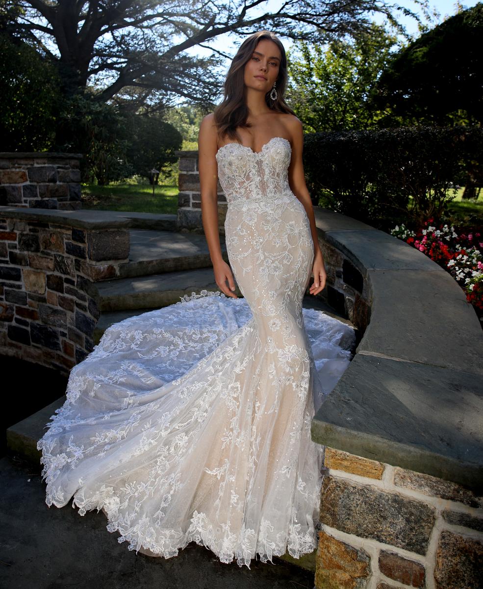 https://www.kleinfeldbridal.com/wp-content/uploads/2023/04/eve-of-milady-strapless-lace-fit-and-flare-wedding-dress-34676023.jpg