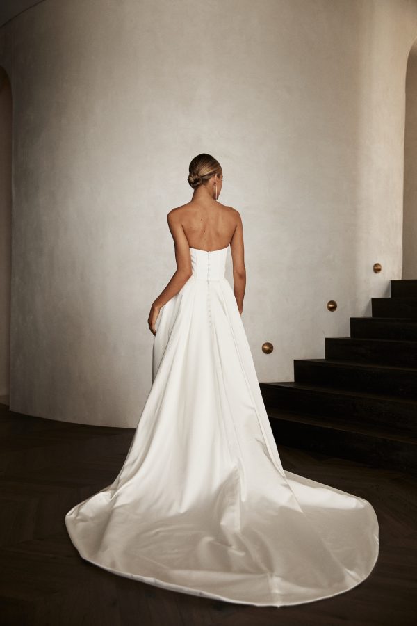 Simple And Modern Sheath Gown With Overskirt by Jane Hill - Image 4