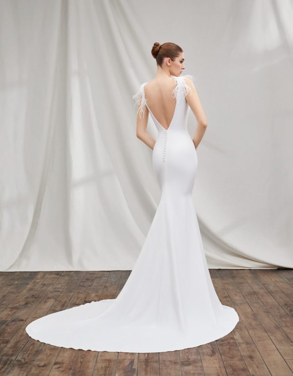 Sexy Modern Cap Sleeve Mermaid Gown by Alberto Palatchi - Image 3