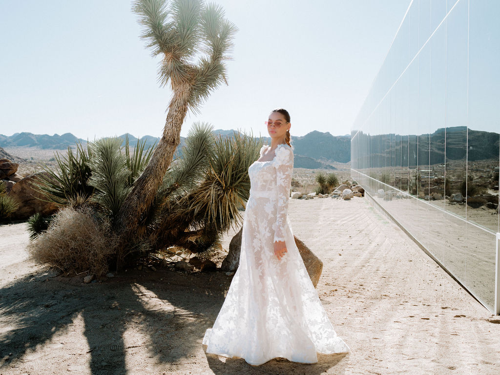 Bridal Gowns Simply Perfect for a Spring Wedding : Chic Vintage Brides