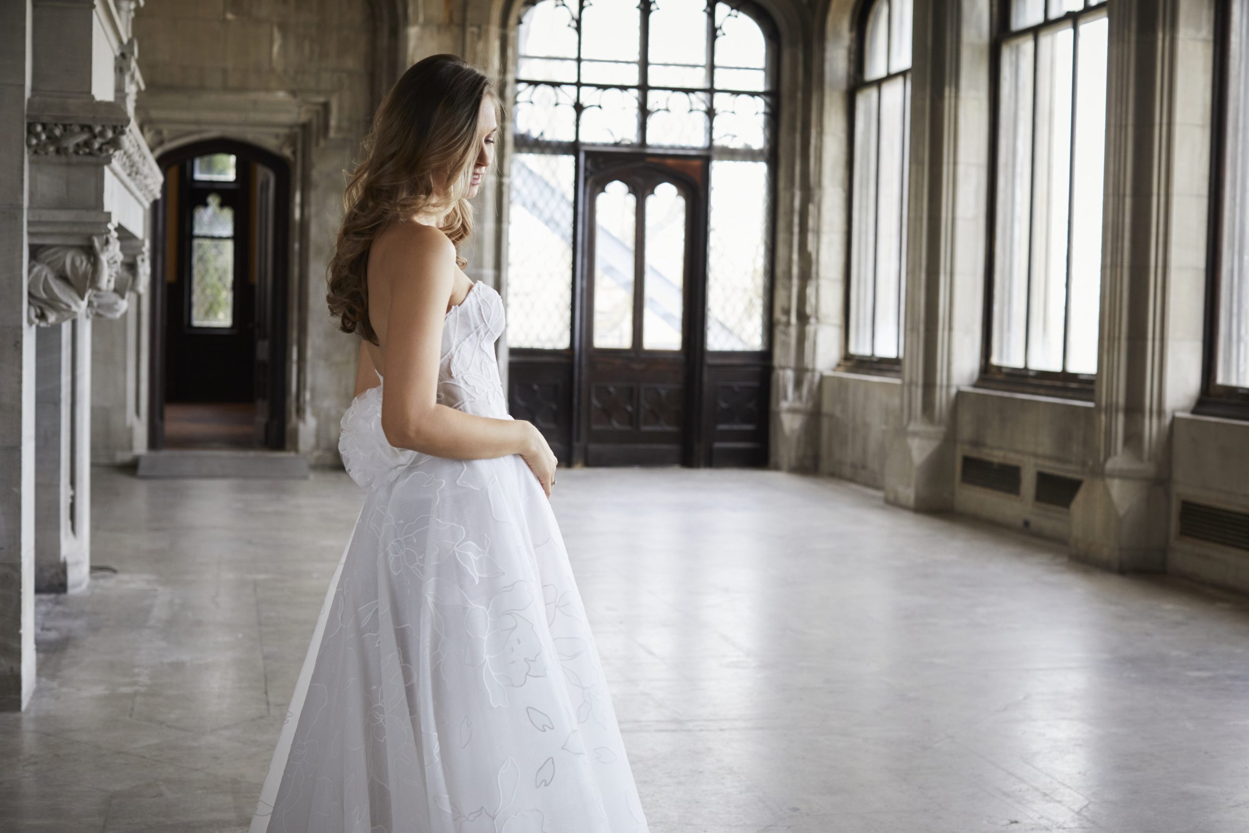Elegant Short Sleeve Column Wedding Dress with 3D Floral Detail
