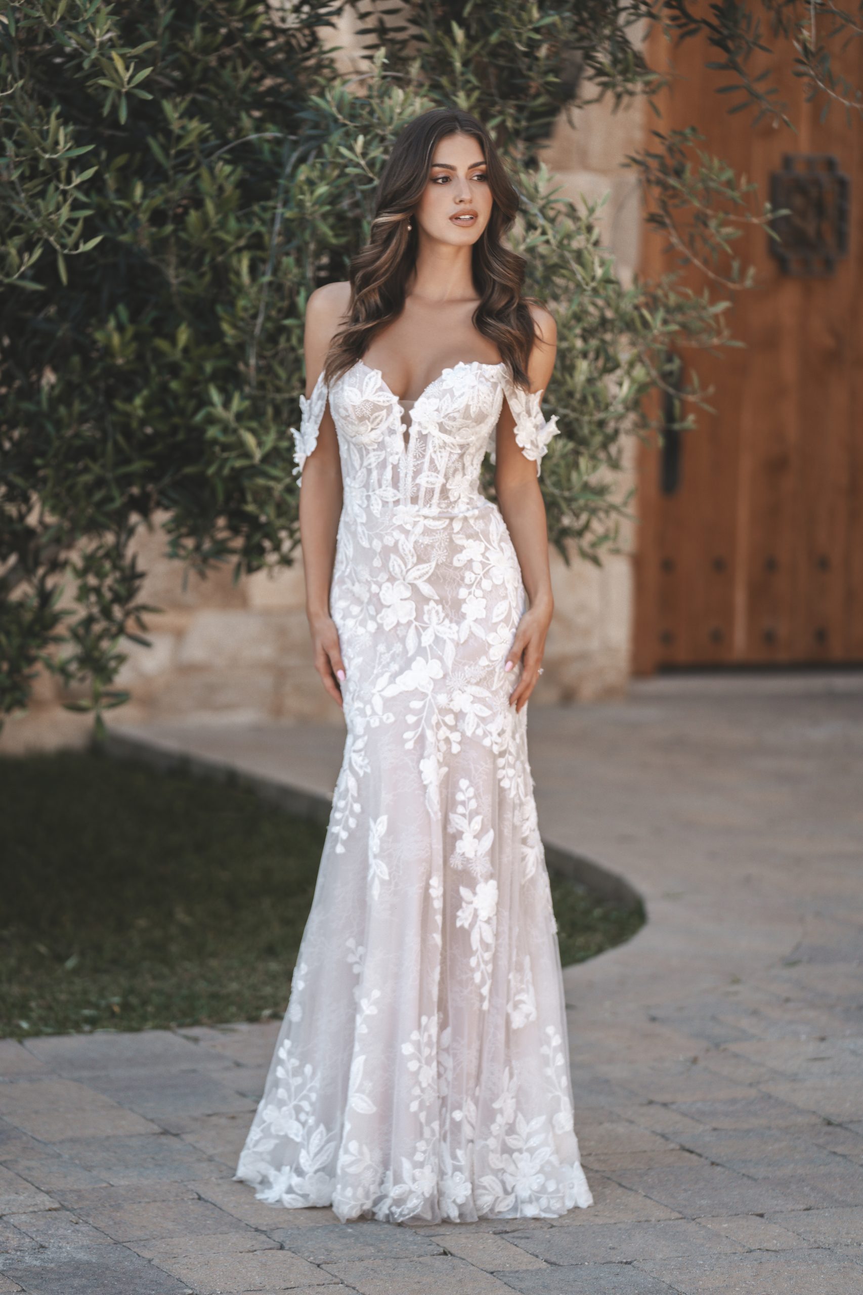 Romantic Lace Fit-and-Flare Gown | Kleinfeld Bridal
