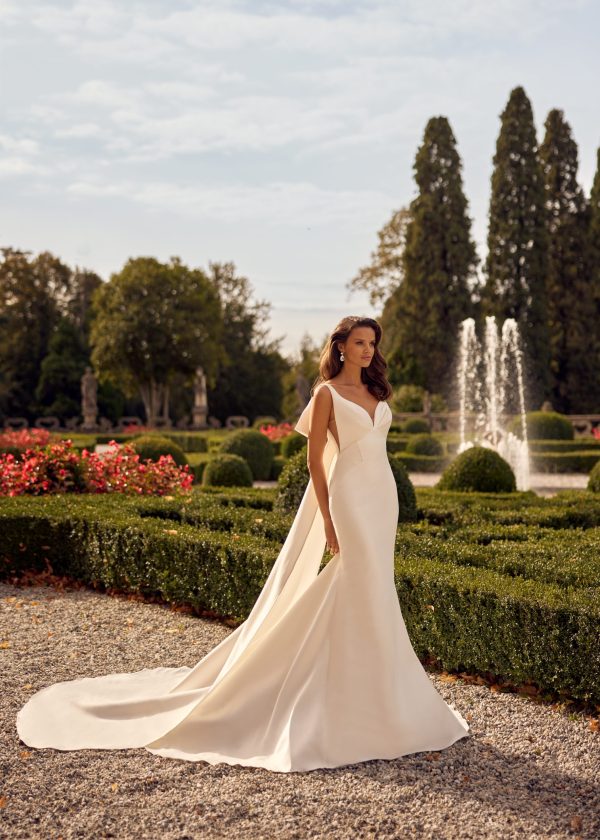 Chic And Simple V-Neck Fit-and-Flare Wedding Dress With Bow by Randy Fenoli - Image 1