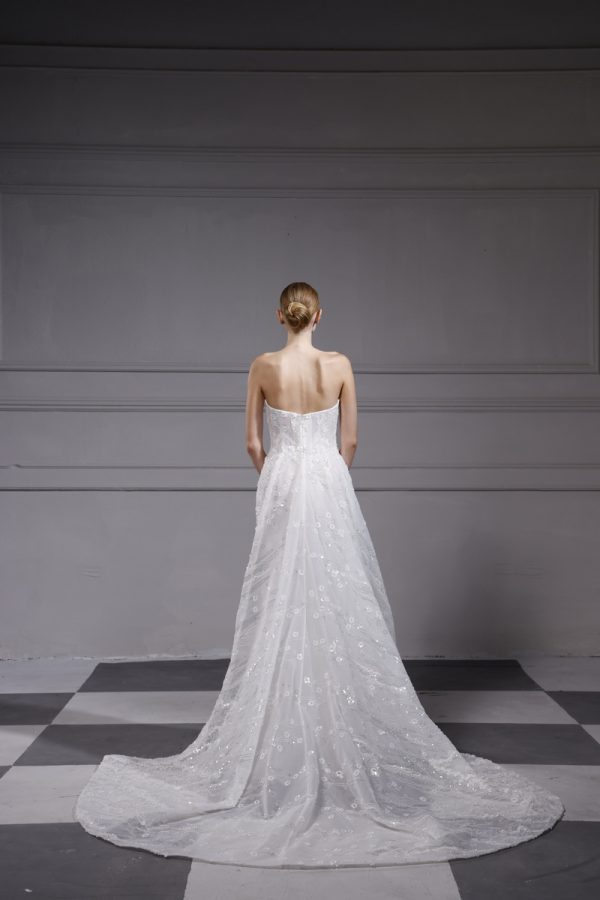 Elegant And Modern Asymmetric Sheath Wedding Dress by Tony Ward - Image 2