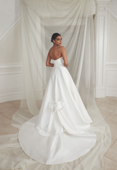 Chic and Timeless Silk Mikado A-Line Wedding Dress With Bow and Buttons by Justin Alexander - Image 2