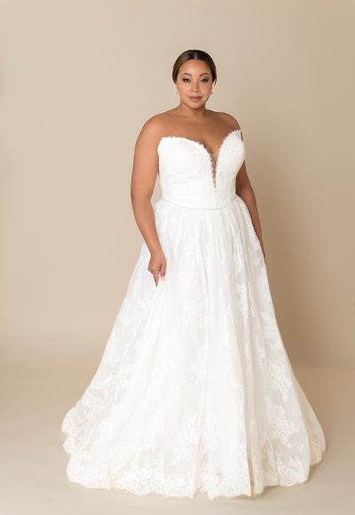 Chic and Feminine Lace Basque-Waist A-Line Wedding Dress With Buttons by Kleinfeld Collection