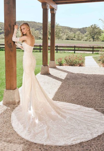 Romantic and Modern Fit-and-Flare Wedding Dress With Detachable Sleeves by Alberto Palatchi - Image 2