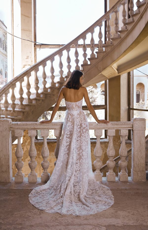 Chic And Romantic Floral Embroidered A-Line Wedding Dress With Slit by Alon Livné - Image 2