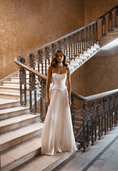 Chic And Simple Silk A-Line Wedding Dress With Neck Scarf by Alon Livné