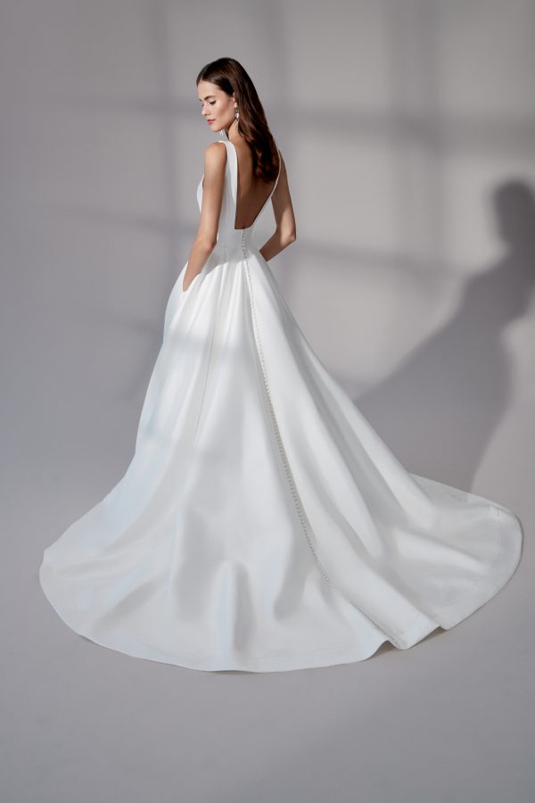 Classic And Simple Square-Neck Ball Gown With Buttons by Justin Alexander Signature - Image 2