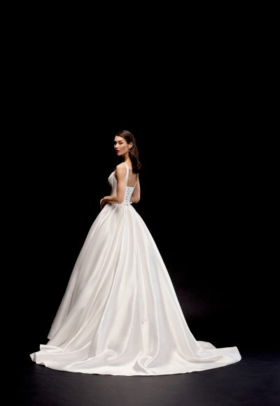 Chic And Dramatic Square-Neck Ball Gown by Justin Alexander Signature - Image 2