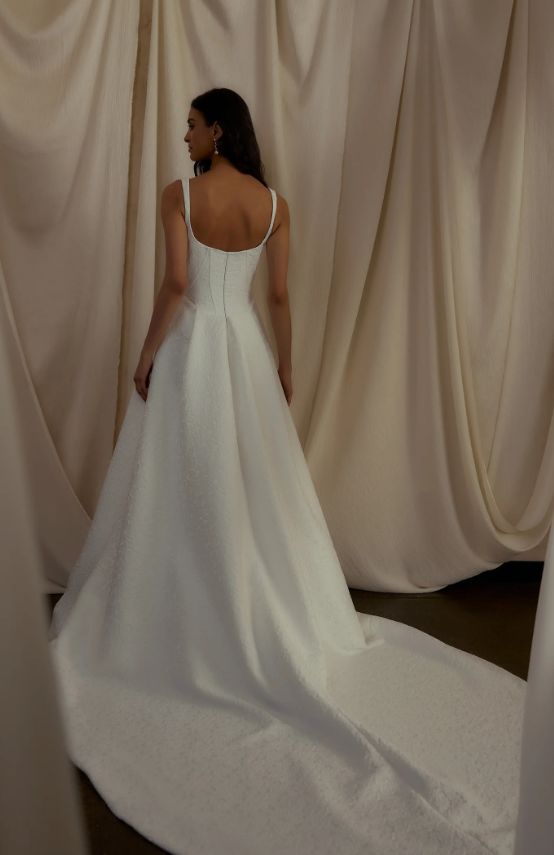 Elegant And Modern Basque-Waist Floral Jacquard A-Line Wedding Dress by Enaura Bridal - Image 2