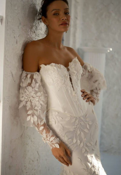 Basque-Waist Fit-and-Flare Wedding Dress With Detachable Puff Sleeves And Overskirt by Eve of Milady - Image 2