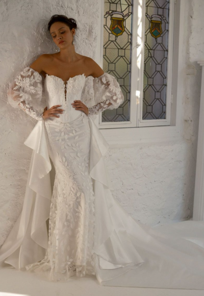 Basque-Waist Fit-and-Flare Wedding Dress With Detachable Puff Sleeves And Overskirt by Eve of Milady - Image 4